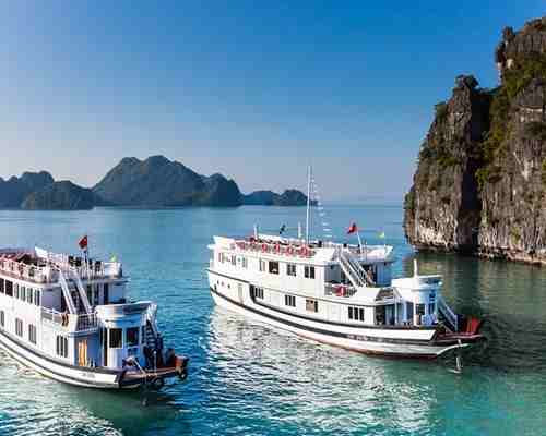 Cruise-Ha-Long-Bay-Vietnam-Tour