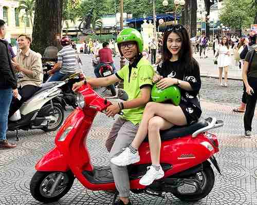 Ride-Scooter-Ho Chi-Minh-City-Vietnam-Tour