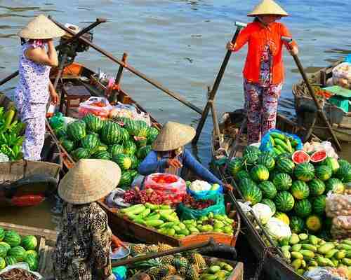 Shopping-at-river-floating-markets-in the-Mekong-Delta-Vietnam-Tour